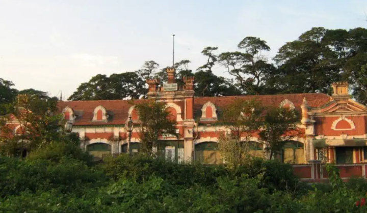 Gun House